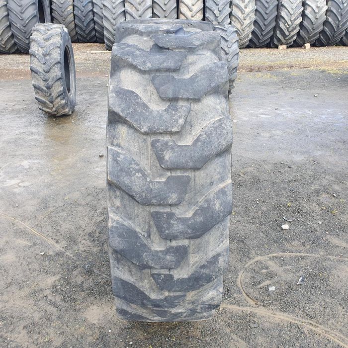 Cauciucuri 16.9-28 (420/85R28) Camso Anvelope Tractor cu GARANTIE