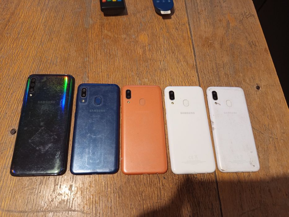 Samsung galaxy a20e , a70