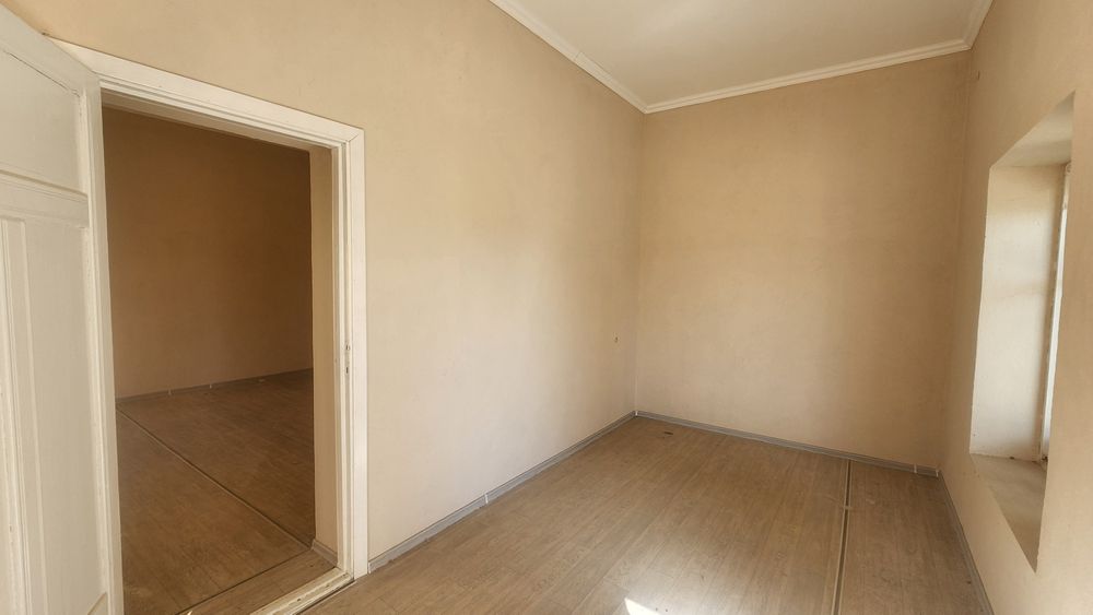 Ишлаб чикаришга мулжалланган база арзон нархда зудлик билан сотилади