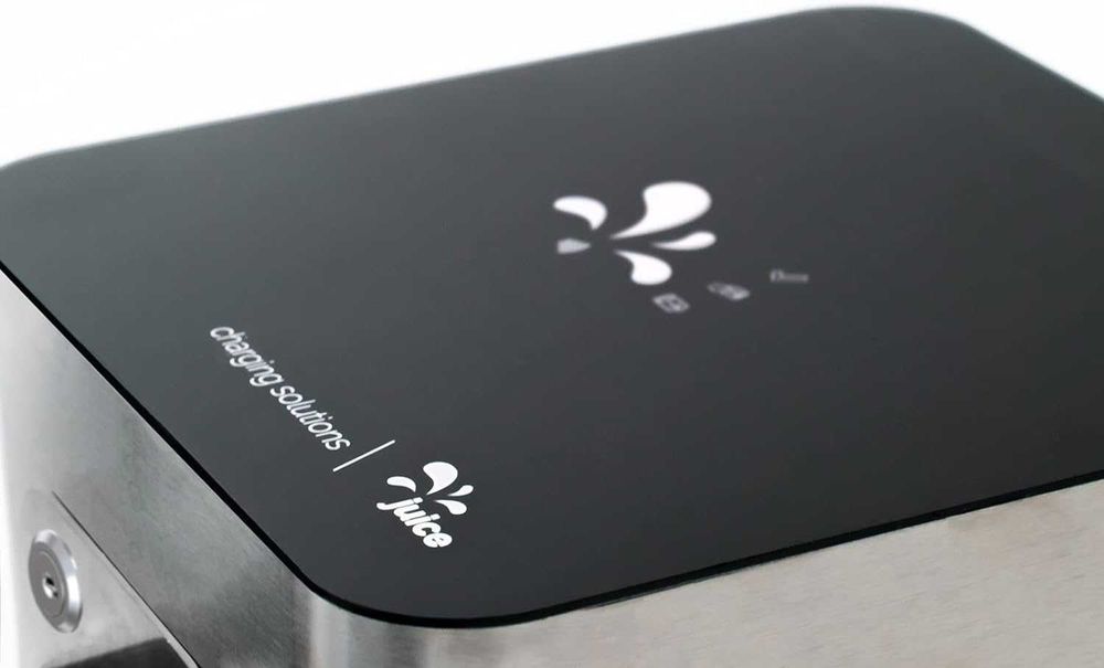 Зарядна Станция за Електрически Автомобили - Juice Charger Me, Wallbox