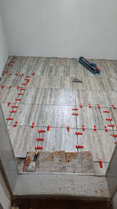 PF exsecut placări cu gresie ,faianta la 40 lei mp