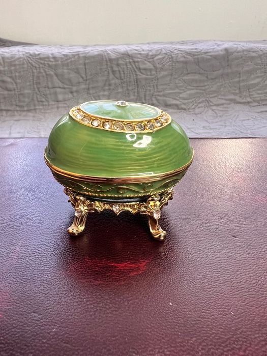 Atlas Faberge яйца