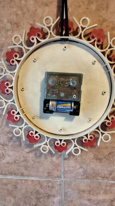 Продам часы настенные советские