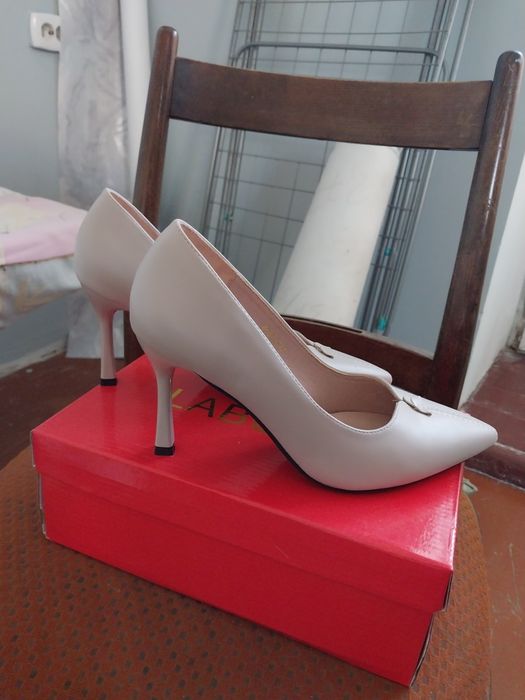 Продам туфли классика