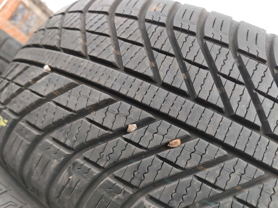 4бр Всесезонни гуми 205 50 17 - Goodyear