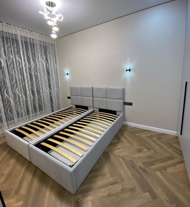 Кровать любого вида.