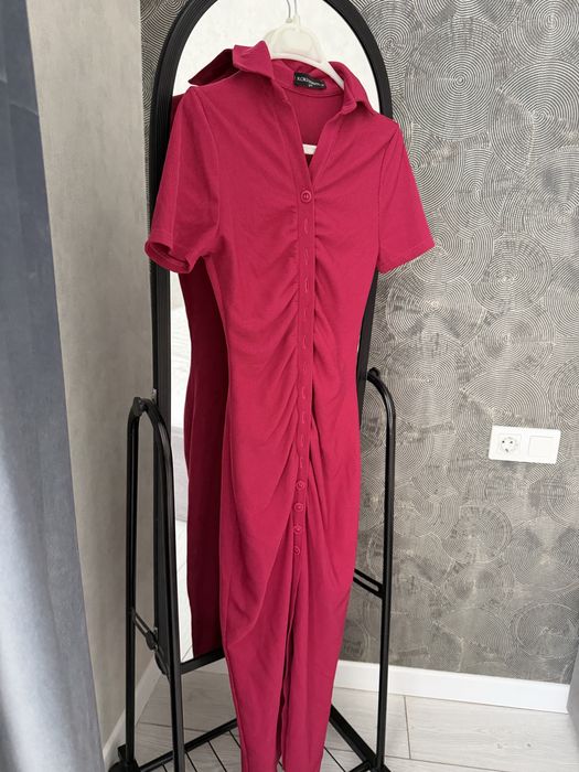 Продам платье женское