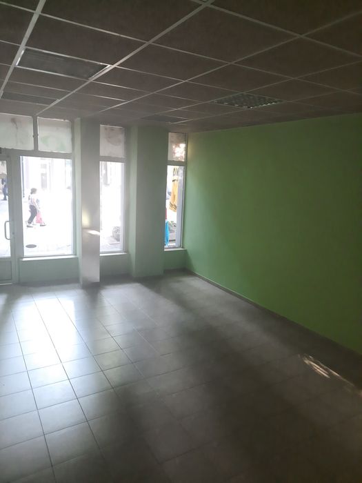 Продава се Магазин в Плевен, Идеален център - 73 кв.м за 1258 €/кв.м - Снимка #1