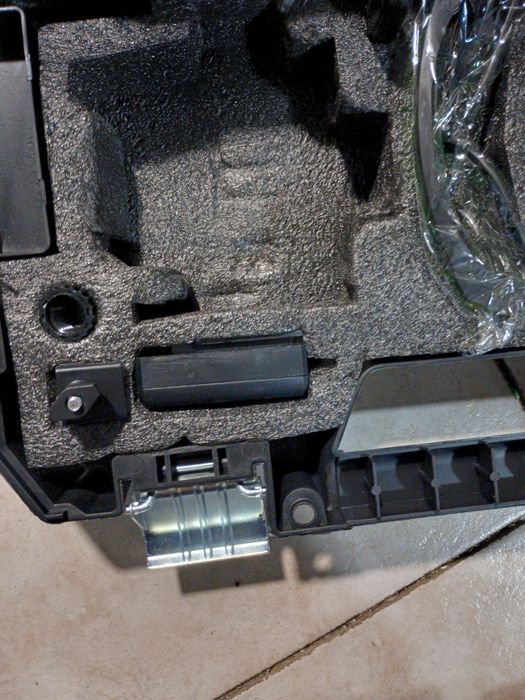 Лазерен нивелир Hilda LS4-S2, Зелени линии, 4 х 360°, Самонивелиращ