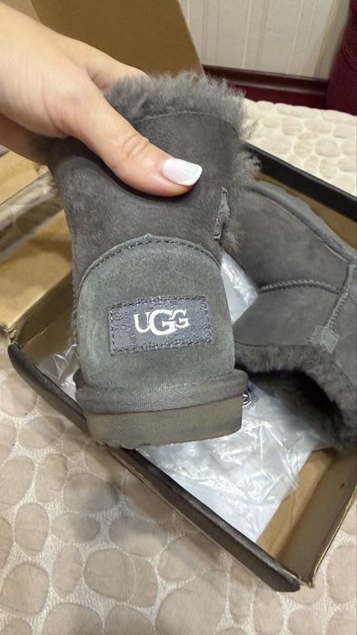 Продам детские UGG