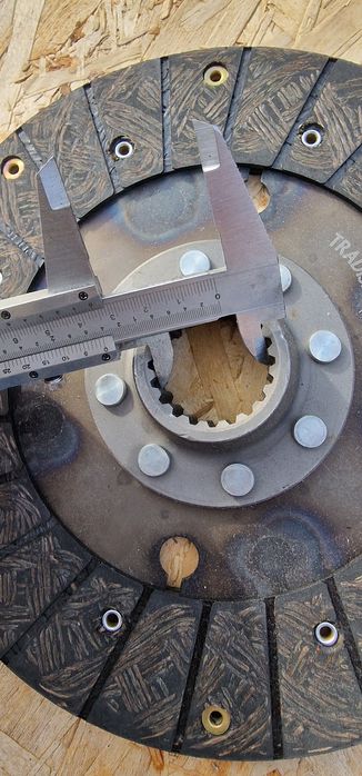 Disc Priza putere tractor same minitauro 50 
Diametru 250 mm
Interior