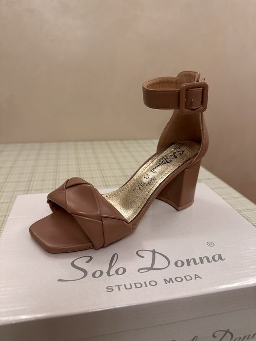 Sandale Solo Dona din piele