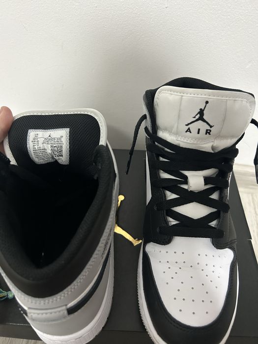 Jordan Air 1 Mid