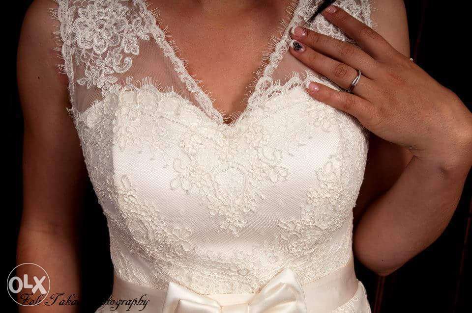Rochie ivory de mireasa.NOUA
