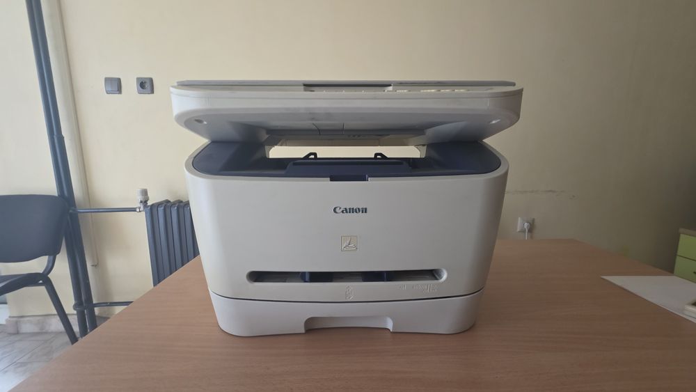 Продавам МФУ Canon Laser Base MF3220
