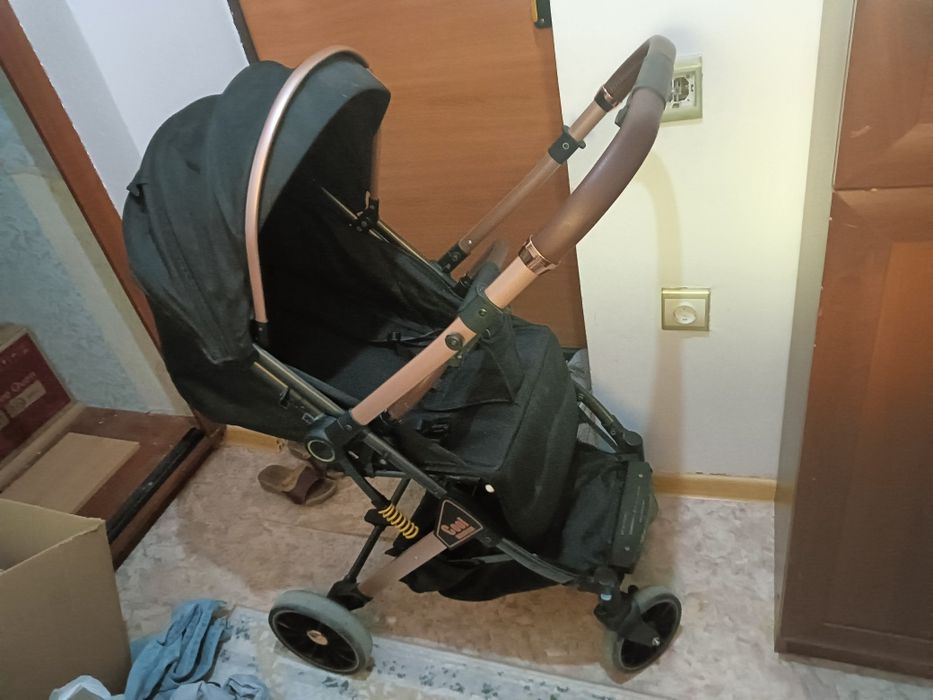 Коляска прогулочная