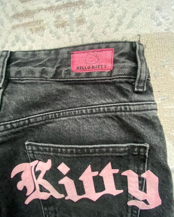 Продаю Джинсы HELLO KITTY! Bershka