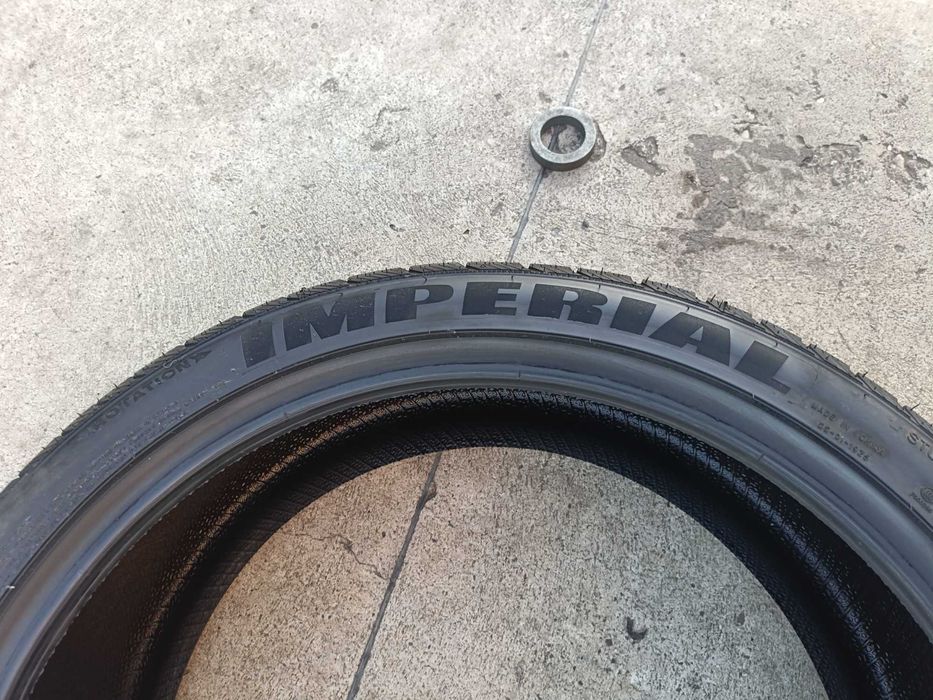 O anvelopa noua de iarna 255 35 20 imperial snow dragon dot 2822