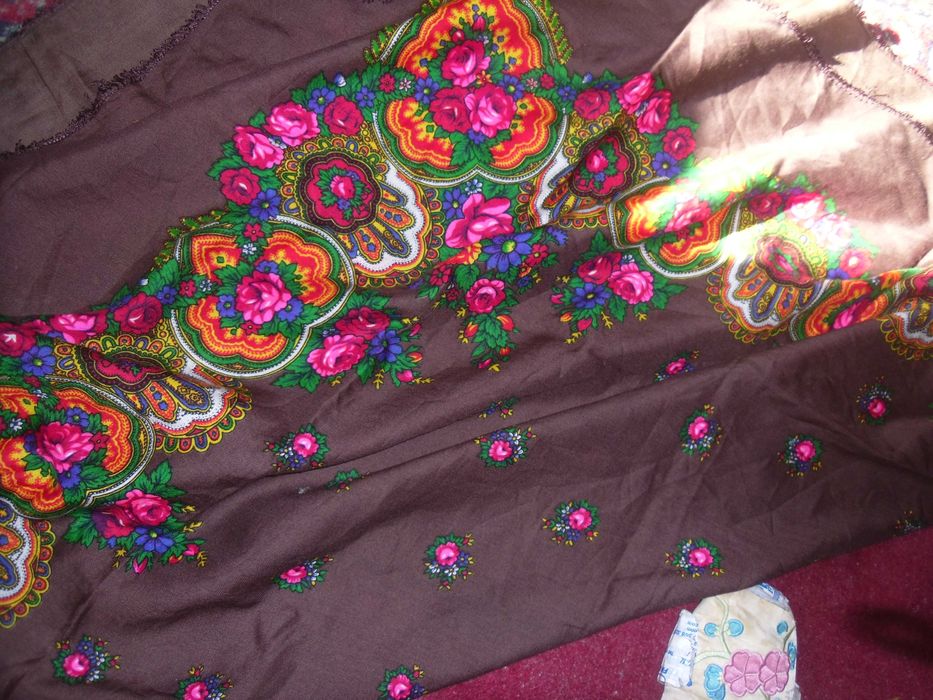 Batic mare ,cu flori