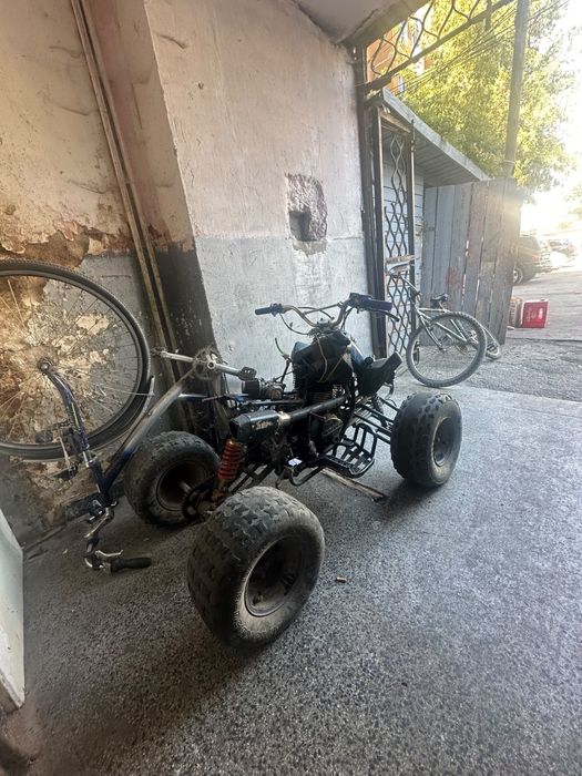 Атв 200cc двигателя е от кросов мотор
