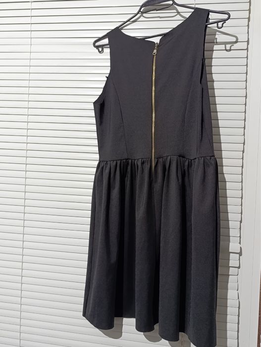 Елегантни роклии