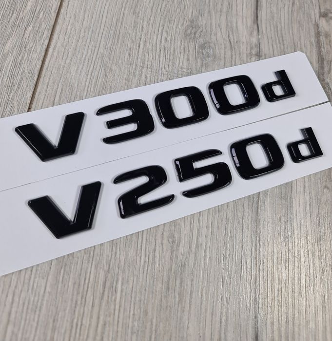 Emblema-Sigla-Logo-Mercedes-V250d-V300d-V-Class-Neagra-Lucios-Black