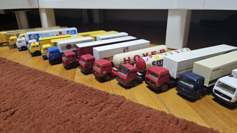 Vand mașinuțe Mercedes vintage 1.87