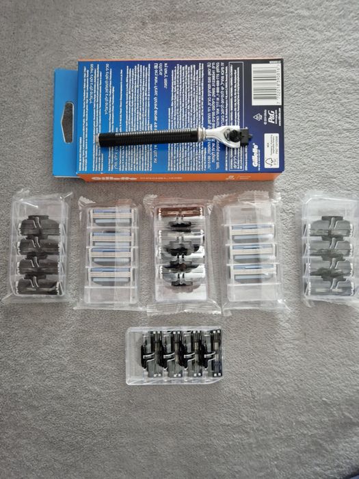 Aparat de ras Gillette Mach 3 si rezerve sigilate