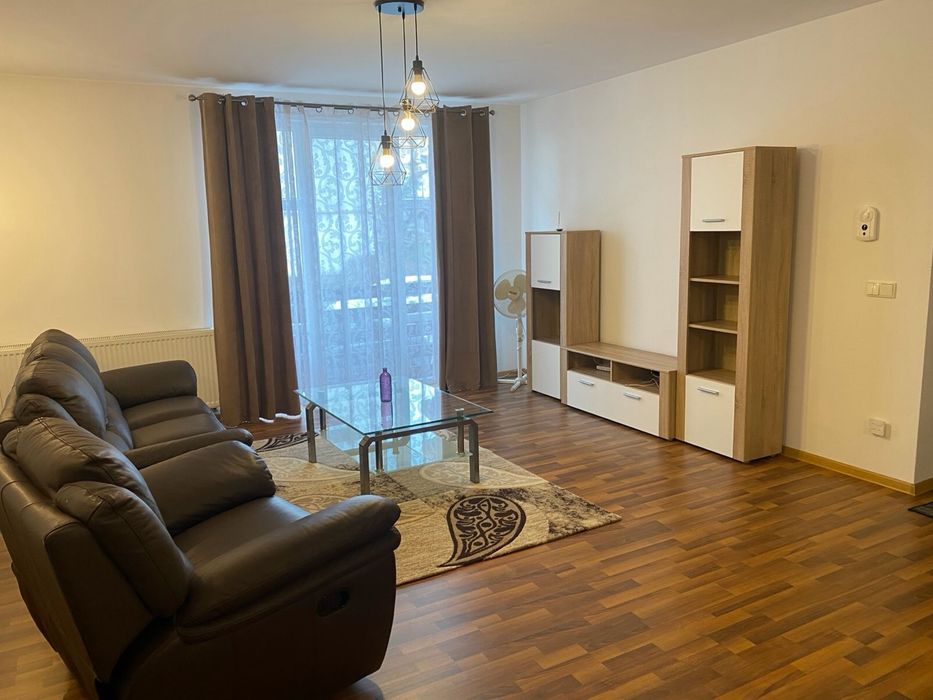 Apartament 2 dormitoare , living cu bucatarie