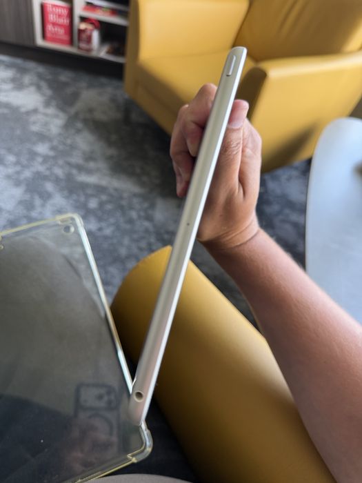 iPad 2021 9th gen 64Gb aproape nouă