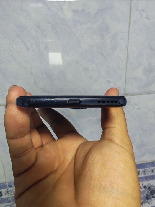 HONOR 90 8/256 sotiladi