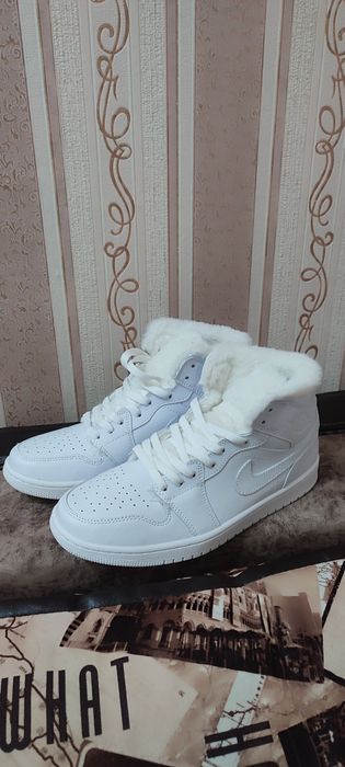 Зимние кроссовки