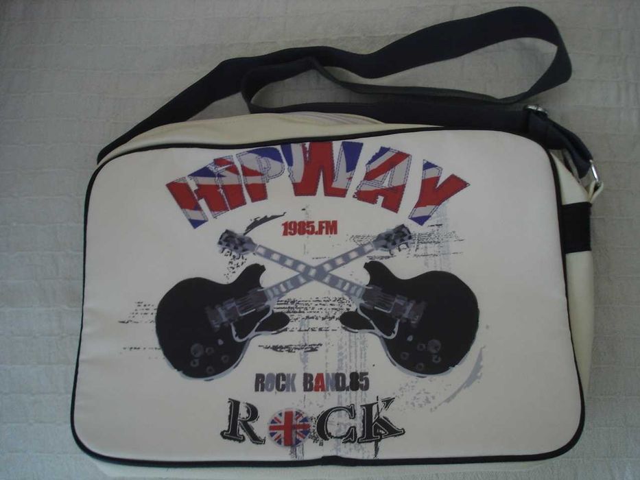 Колекция чанти -  Оригинална чанта с хипи принт