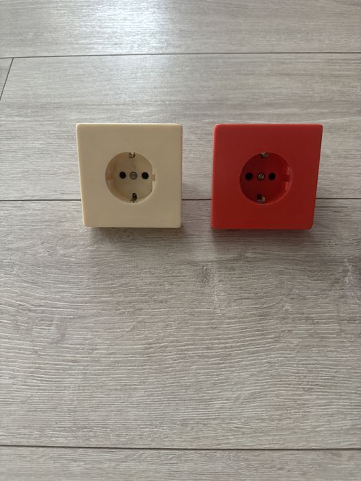 Розетки новые