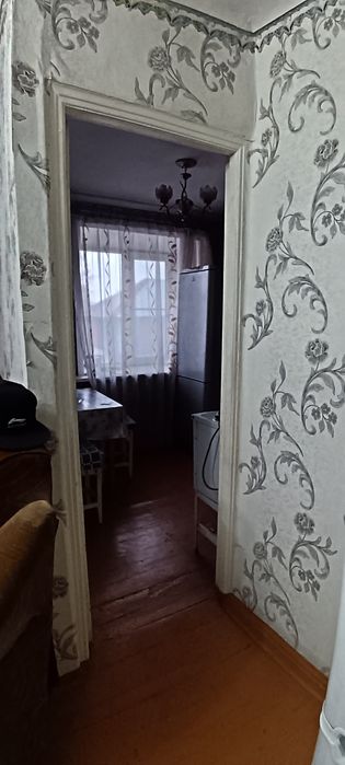 Продам 2-х ком-ю квартиру на Площади.