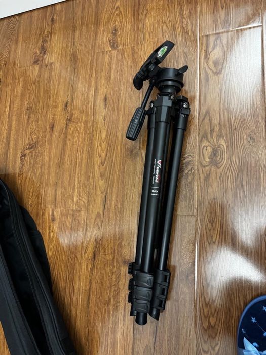 Штатив для фотоаппарата Canon