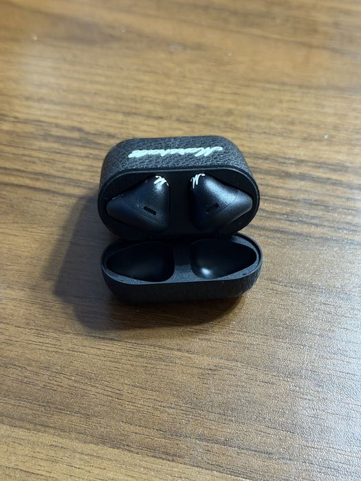 Продам нашуники Наушники Marshall Minor IV