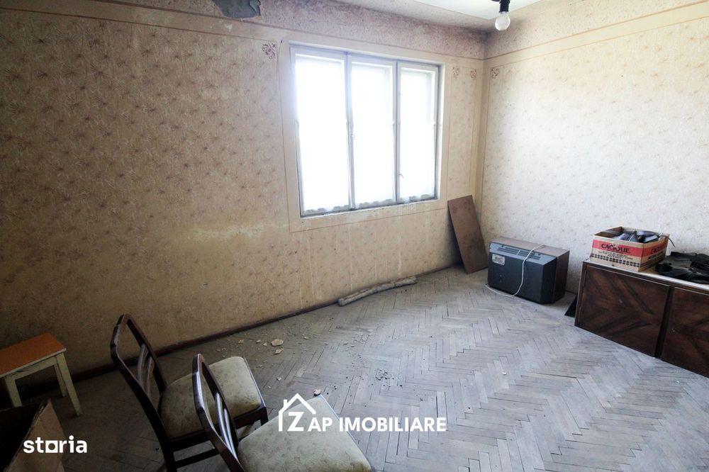 Cartierul 7 Noiembrie - Casă P+E Solidă - Singu