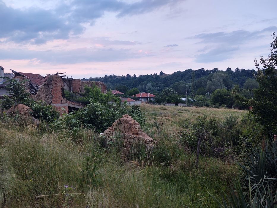 Най-ниска цена в района - Парцели УПИ 4бр. в регулация централна част