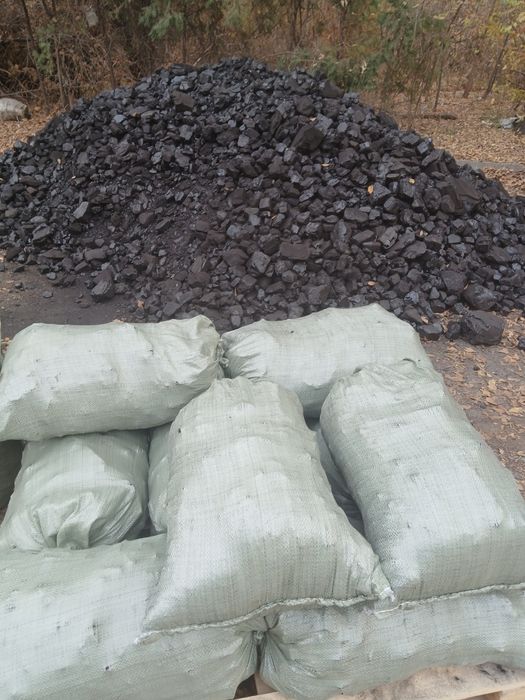 Продам уголь в мешках.