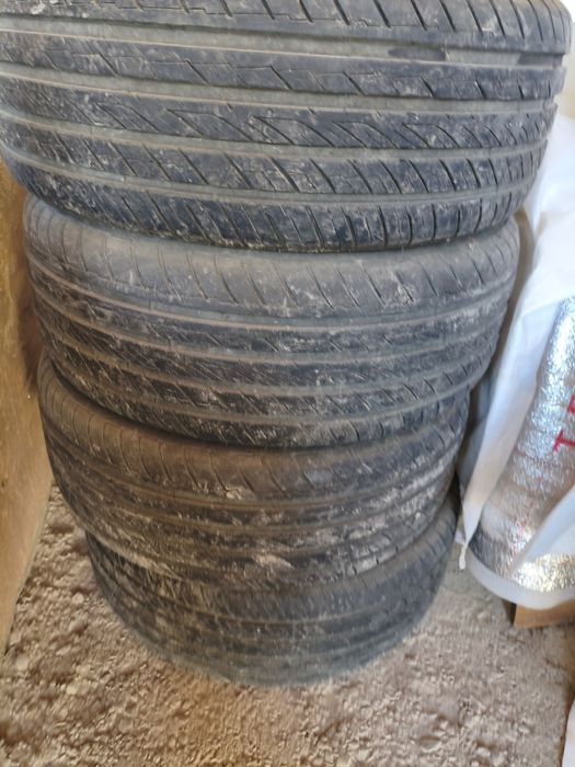 Продам резину на 17