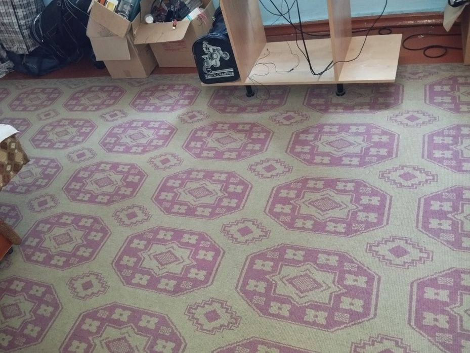 Палас большой ,шерстянной