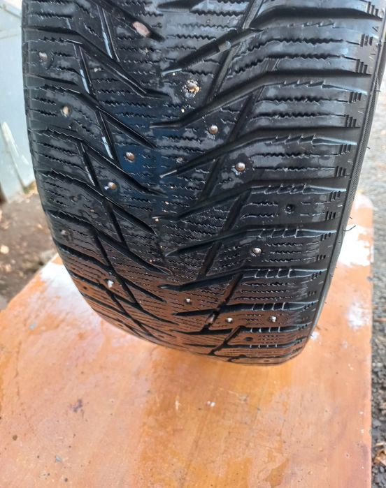 Продаю резину 225/50/17 зима