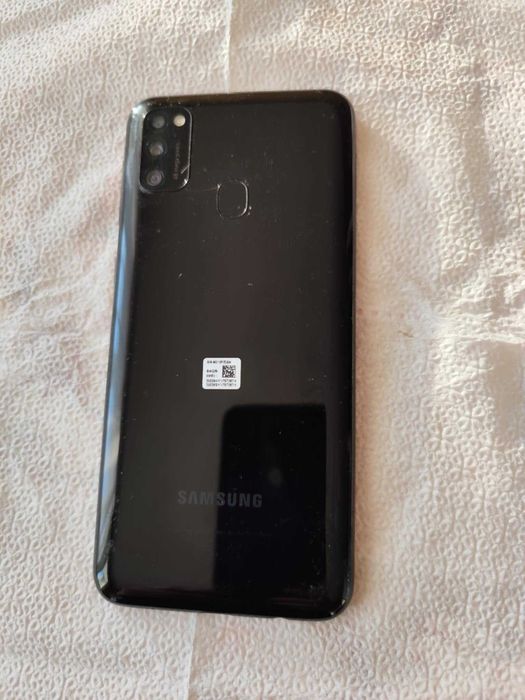 Работещ Samsung M21 със счупен дисплей