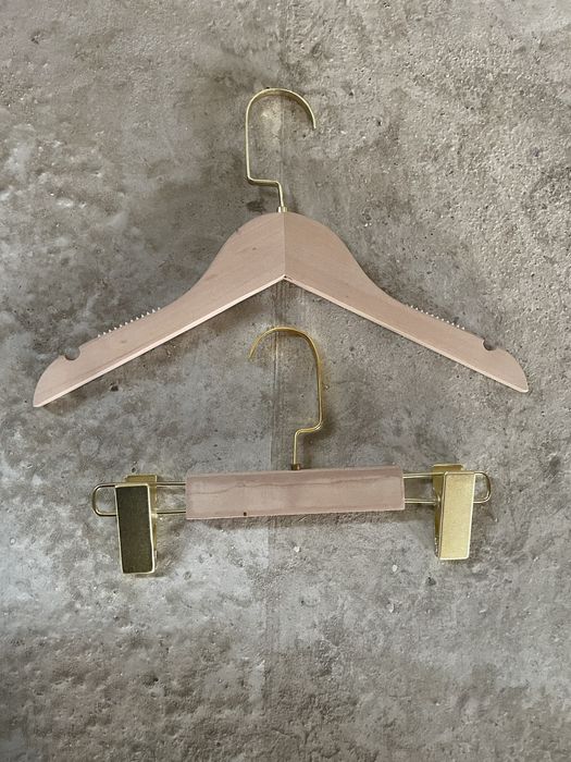 Манекен, вешалки