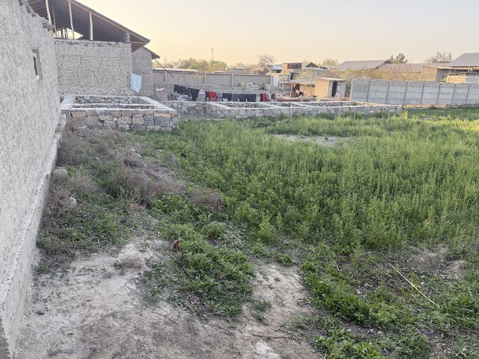 Navbahor tumanida yer joy uchaskasi sotiladi