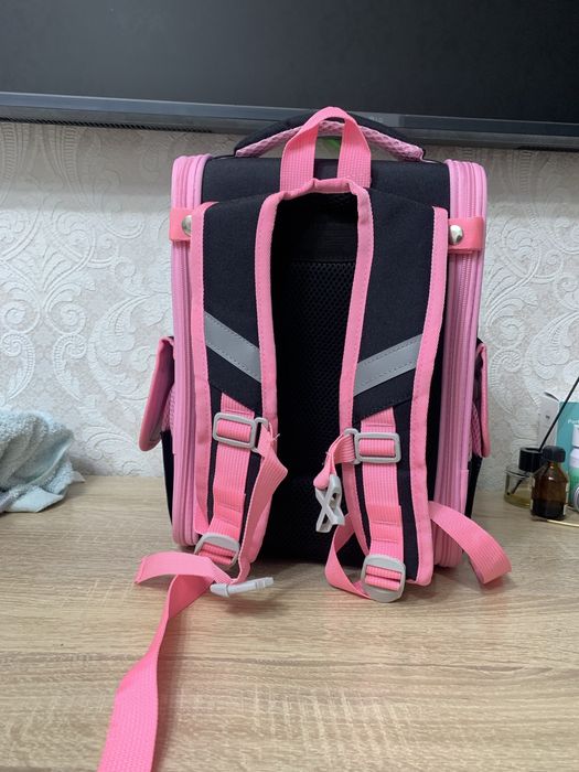 Продам новую школьную сумку