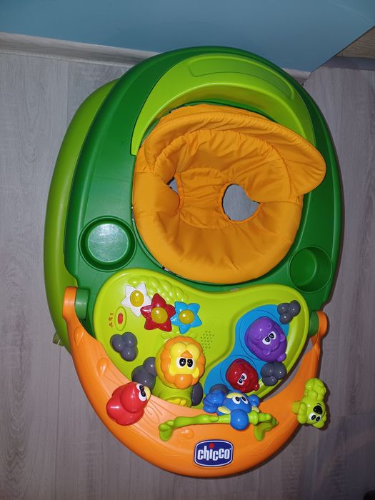 Столче за хранене и проходилка