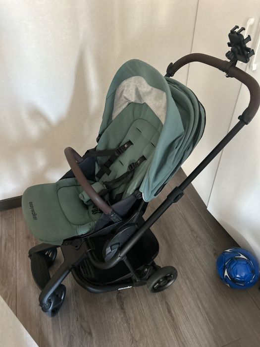 Продам коляску прогулочную EAZYWALKER