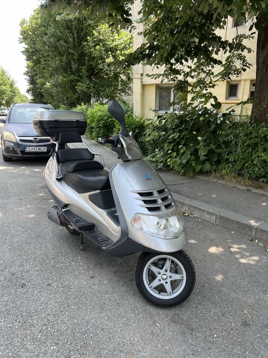 Piaggio Hexagon 180 4T